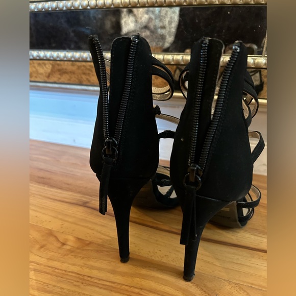 Dream Pairs Strappy Heels 👠 🖤 - Size 7 - Picture 3 of 5